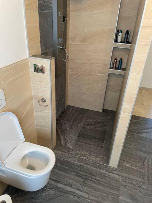 Moderne Wohnung Mit Stil Gross Gerungs 외부 사진