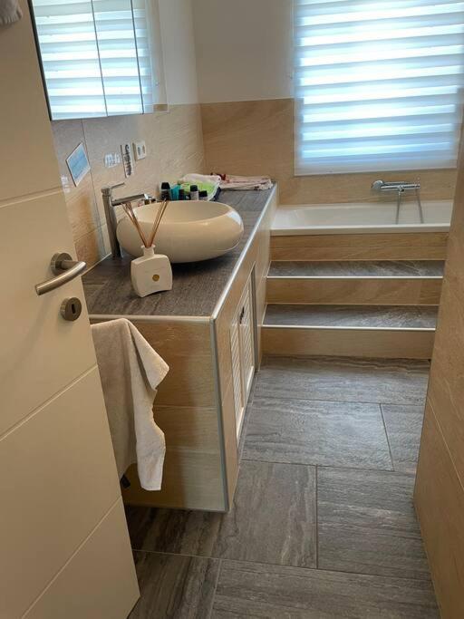 Moderne Wohnung Mit Stil Gross Gerungs 외부 사진